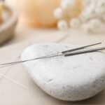 İyi huylu prostat büyümesinde akupunkturun şikâyet yönetiminde tamamlayıcı bir yaklaşım olarak değerlendirildiğini gösteren temsili görsel